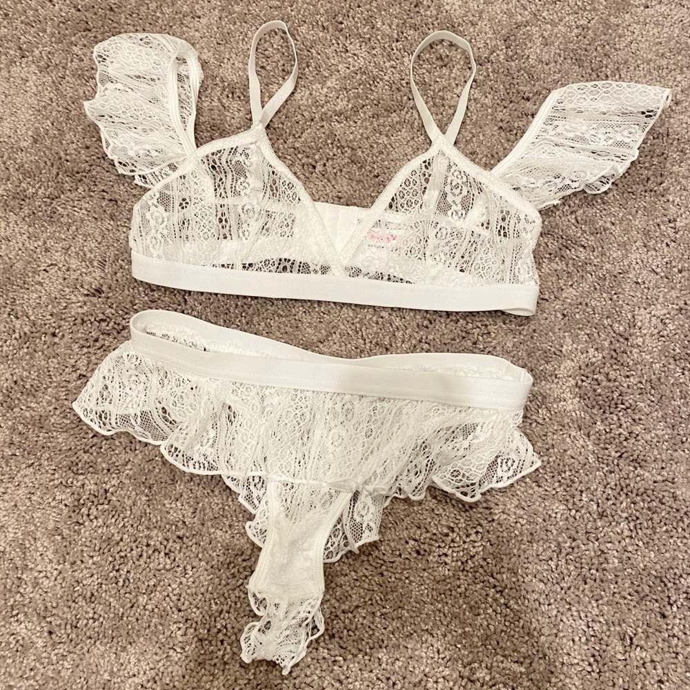 Two piece lingerie set
